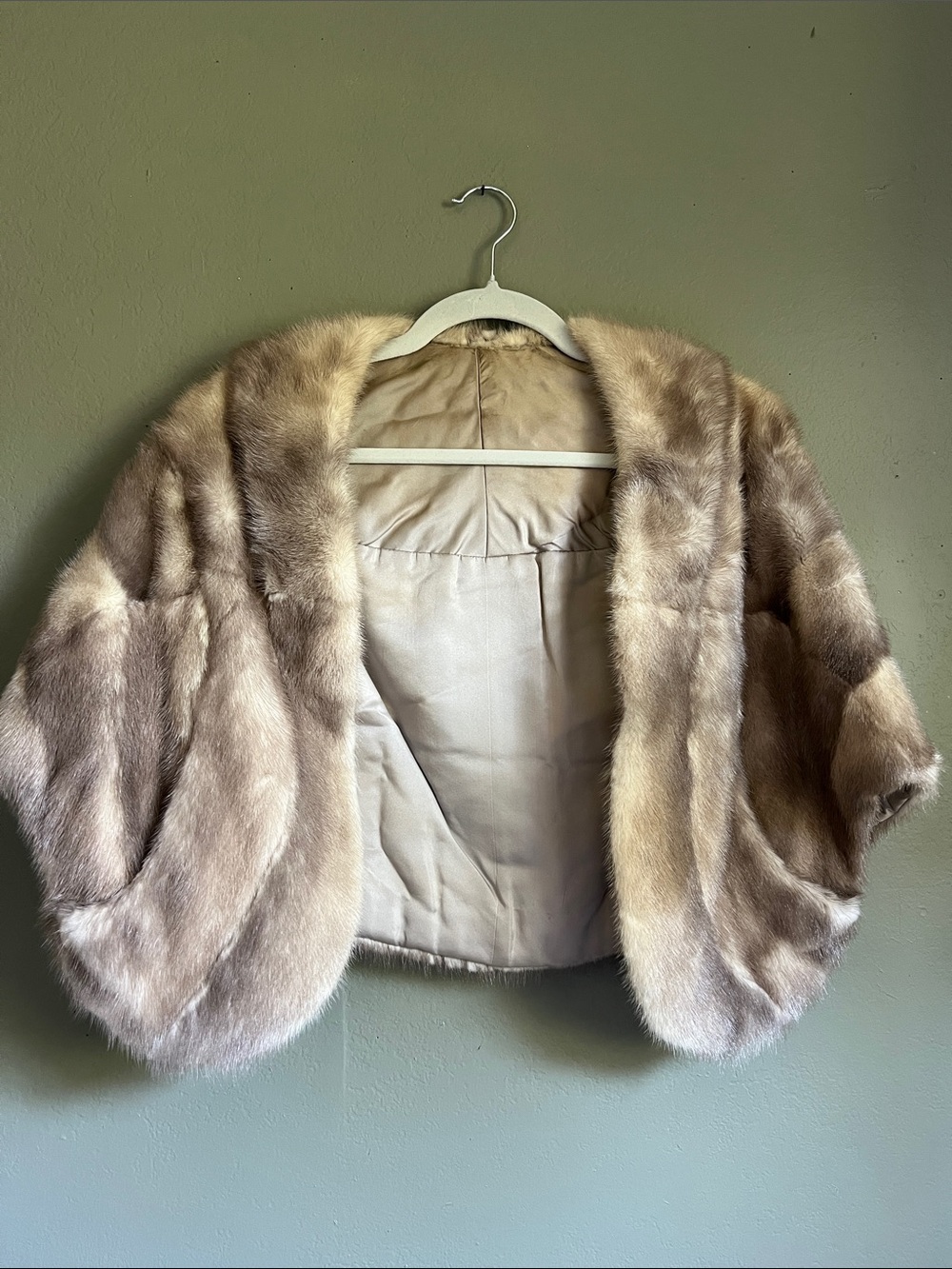 Vintage fur cape